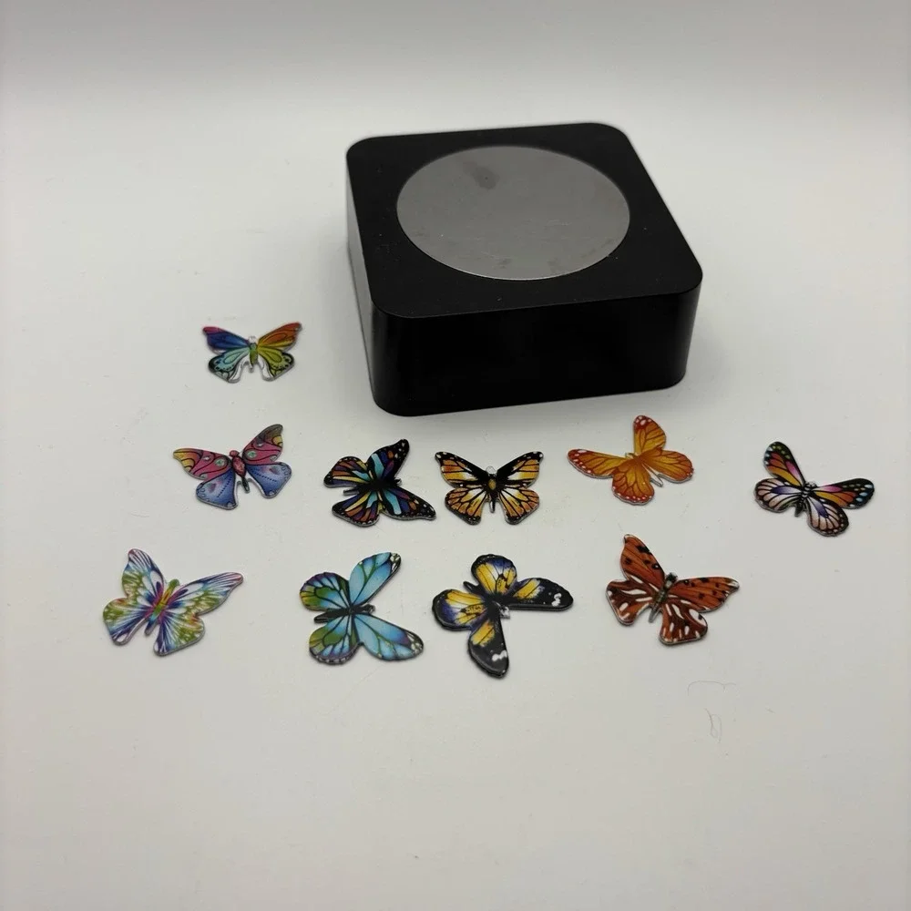 Gorgeous Colorful Butterfly Magnetic Sculpture Desk Toy Stress Reliever‎ Art